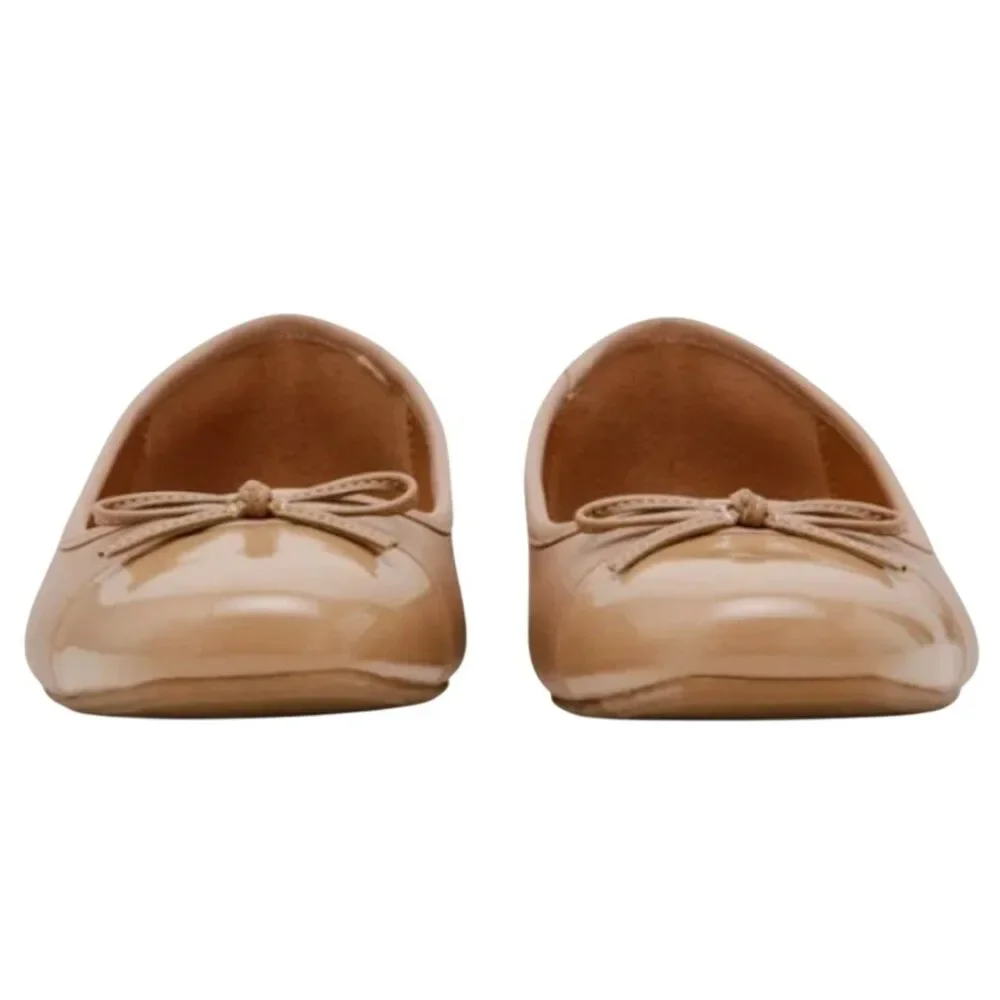 New In Box DV by Dolce Vita Womens Size 6.5 Tan Moxy Cafe Ballet Flats Shoes